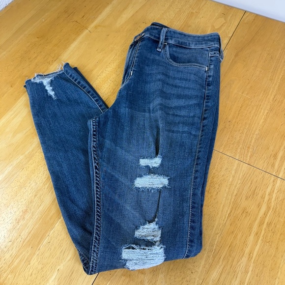 Hollister Denim - Hollister Women’s Medium Wash Ripped & Distressed High Rise Super Skinny 11Reg